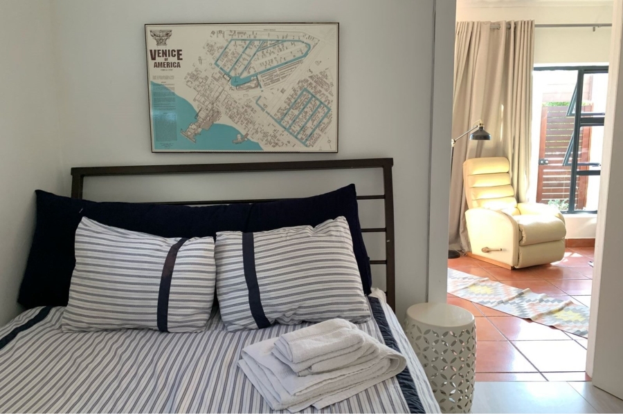 To Let 1 Bedroom Property for Rent in Flamingo Vlei Western Cape